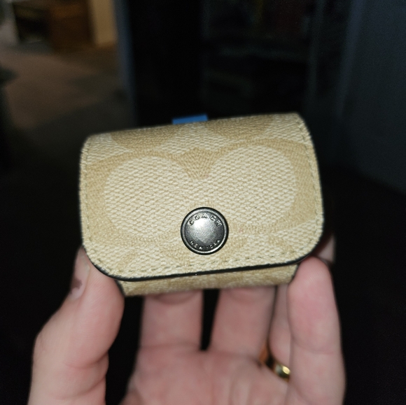Coach Airpod PRO Case - Picture 1 of 3